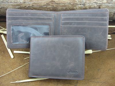 【常山县普林斯皮革制品】男士短款2折棕色钱夹 欧美新款，实用之选